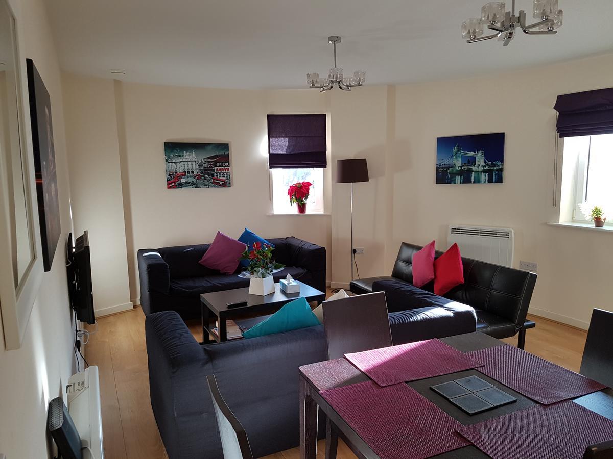 Two Bedrooms, Two Bath, Up To 3 Beds 1 Sofa - Slough Windsor Legoland المظهر الخارجي الصورة